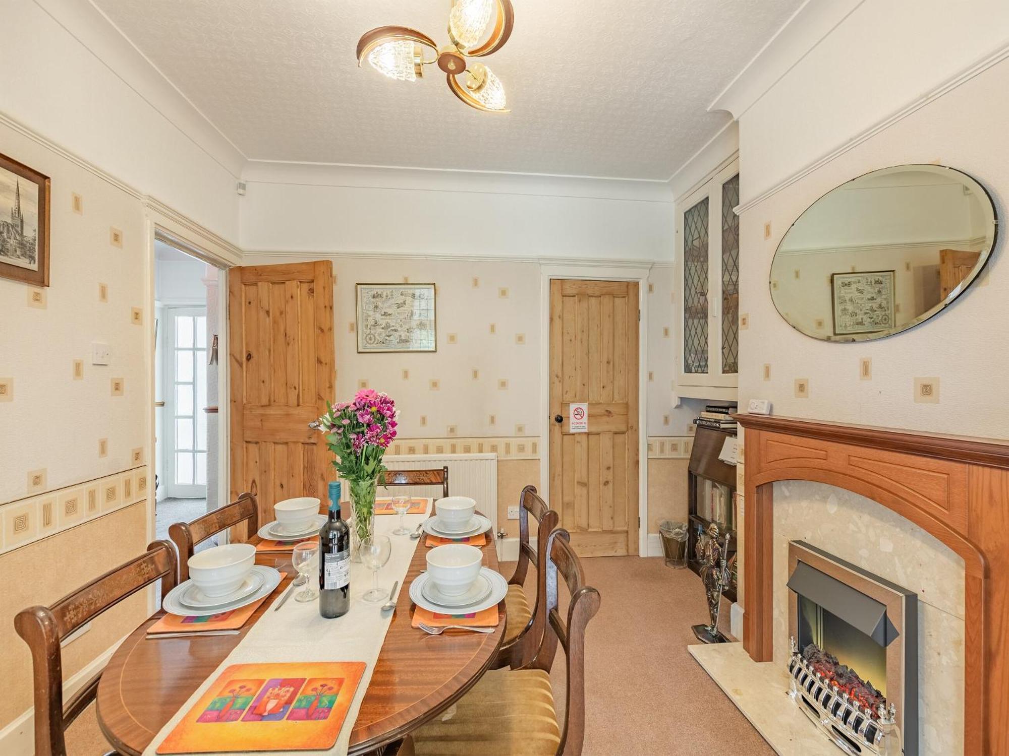 15 Elms Road Villa มอร์คัมบ์ ภายนอก รูปภาพ